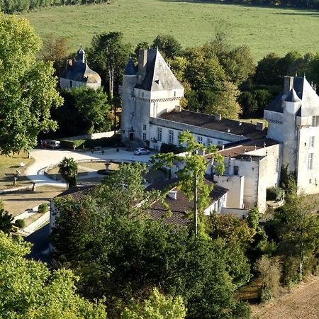 Un séjour d'exception au Logis du Château Saint-Pierre-de-l'Isle Esterno foto