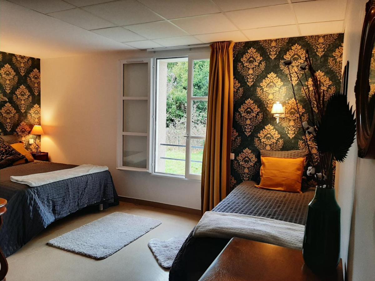 Un séjour d'exception au Logis du Château Saint-Pierre-de-l'Isle Esterno foto
