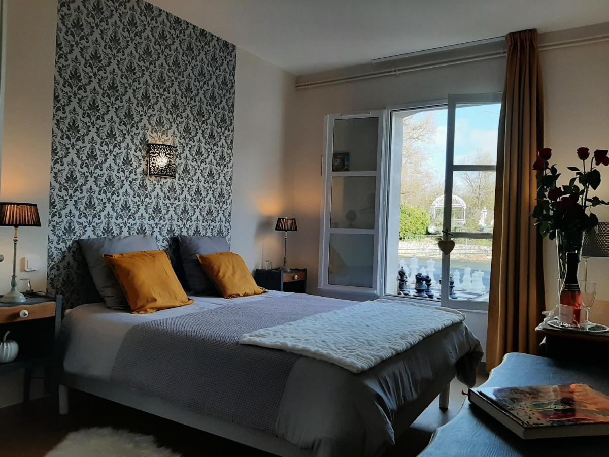 Un séjour d'exception au Logis du Château Saint-Pierre-de-l'Isle Esterno foto
