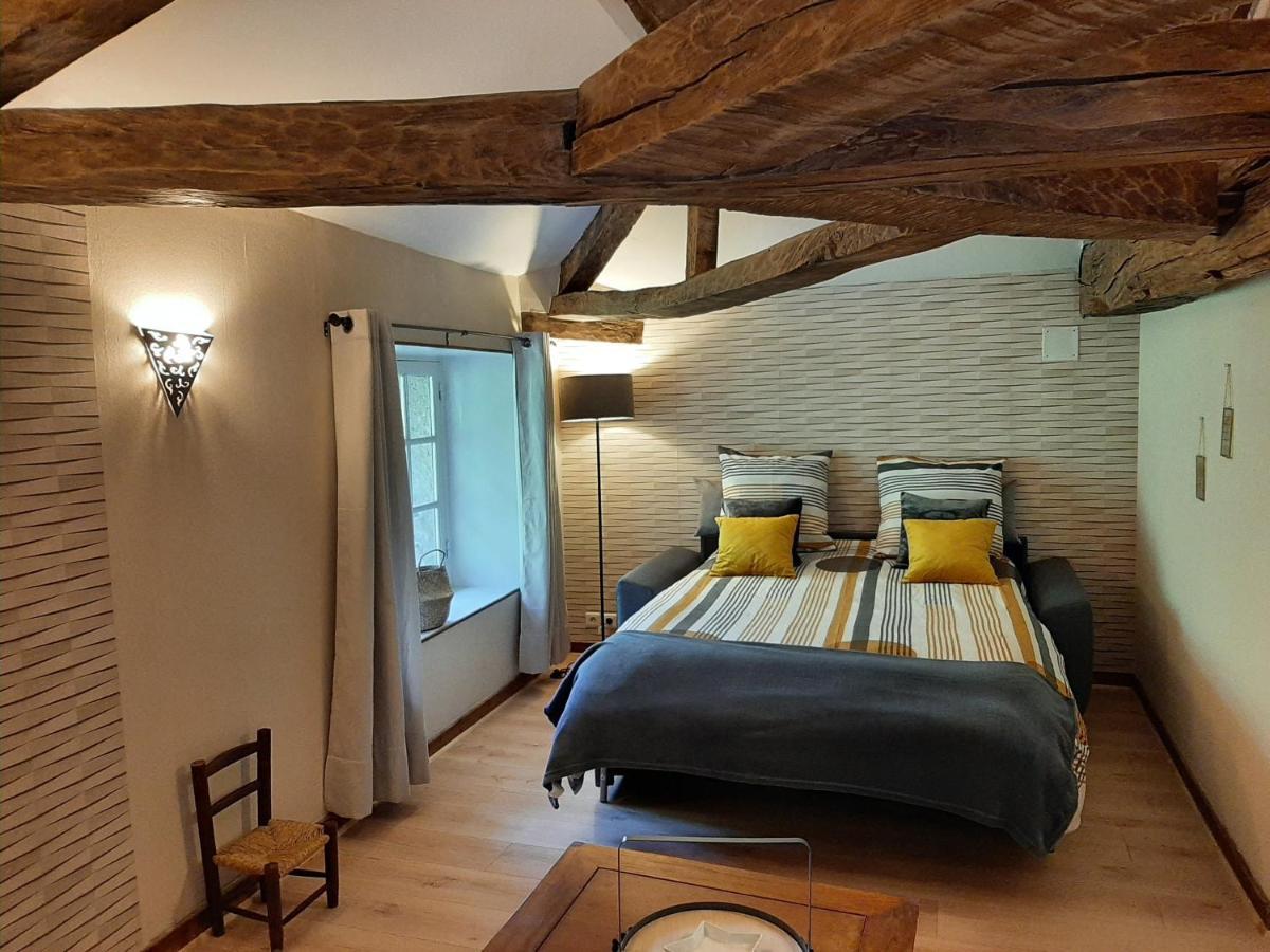 Un séjour d'exception au Logis du Château Saint-Pierre-de-l'Isle Esterno foto