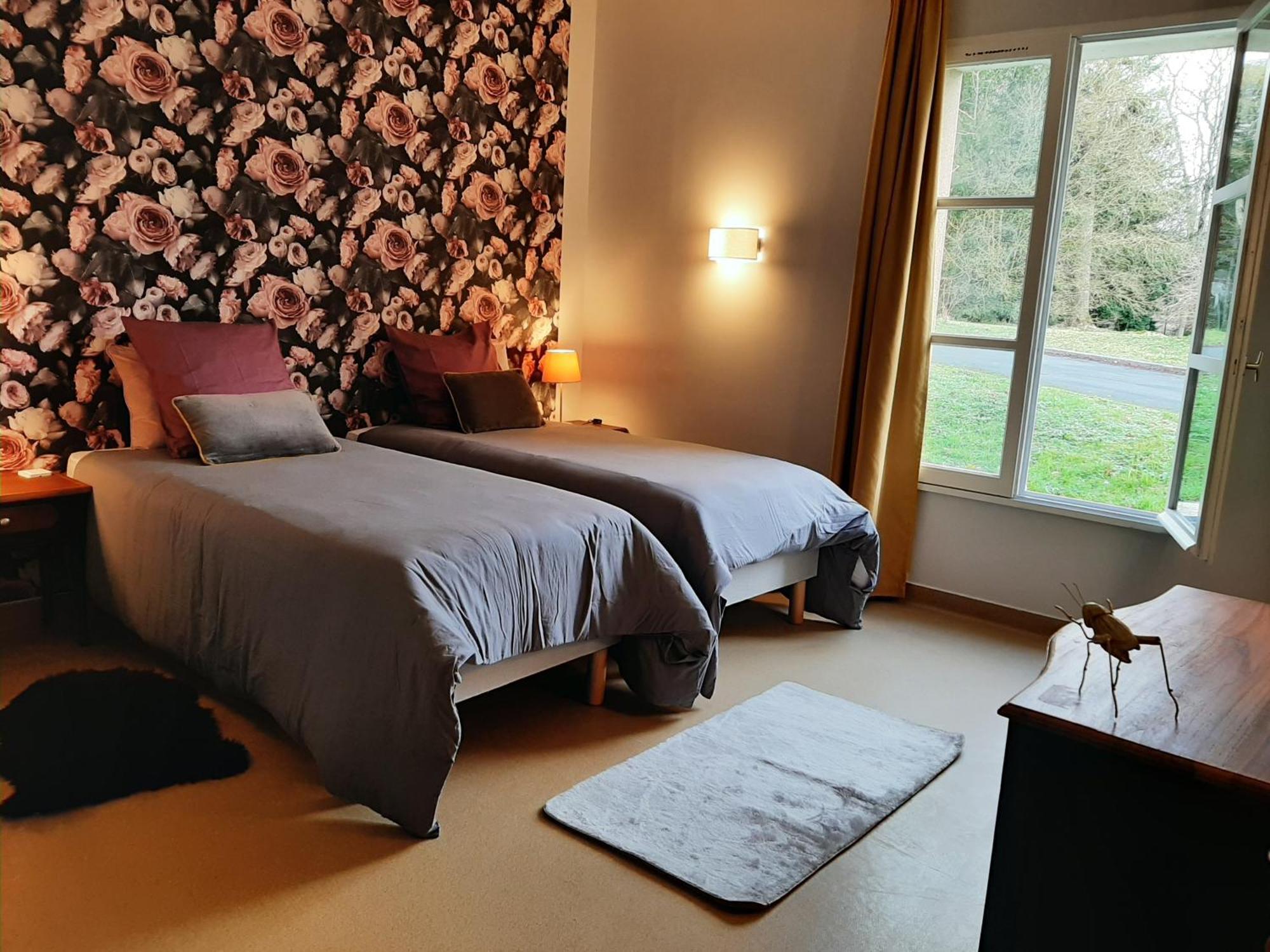 Un séjour d'exception au Logis du Château Saint-Pierre-de-l'Isle Esterno foto