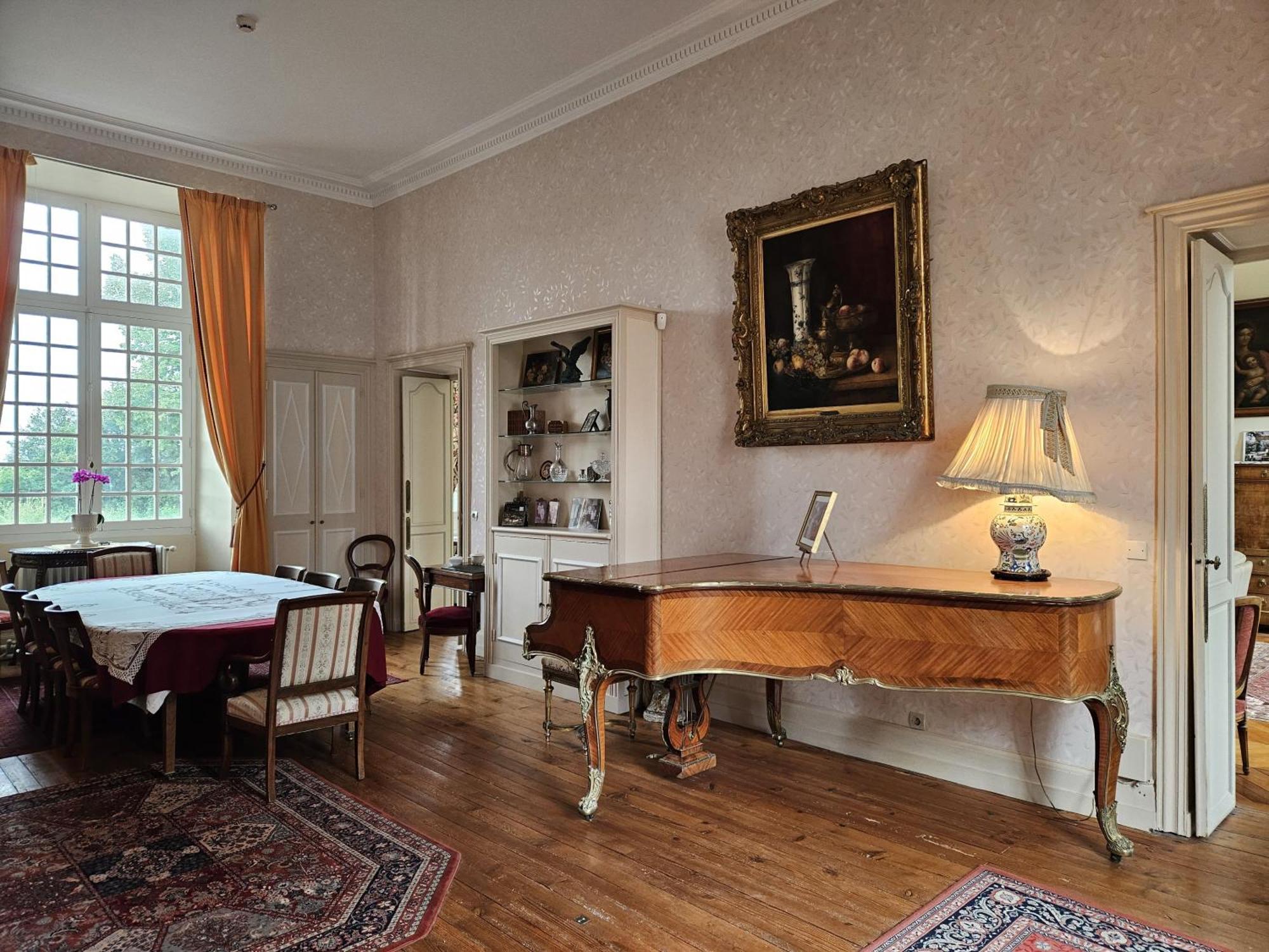 Un séjour d'exception au Logis du Château Saint-Pierre-de-l'Isle Esterno foto